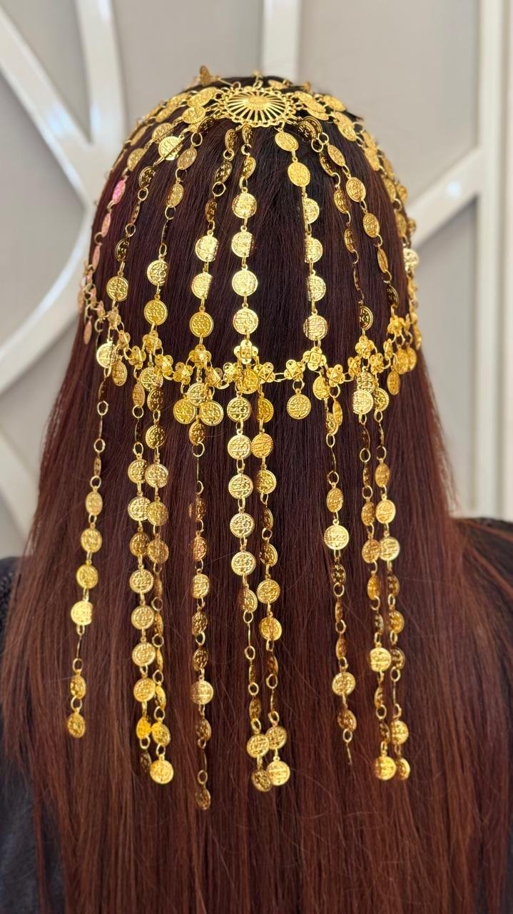 Khaleeji headpiece line fall with Golden chain and coin ornaments - Image 3