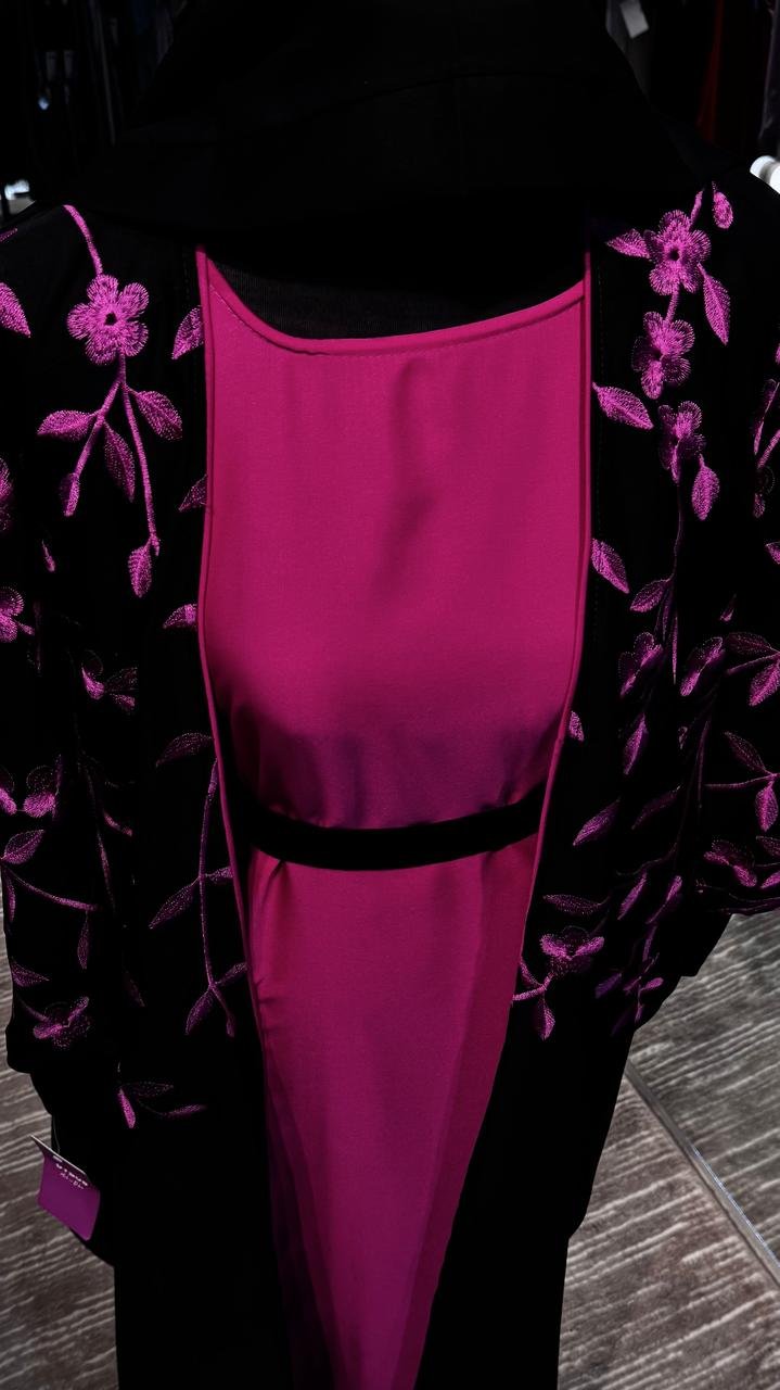 Black Embroidered Robe Abaya with magenta Inner - Image 3