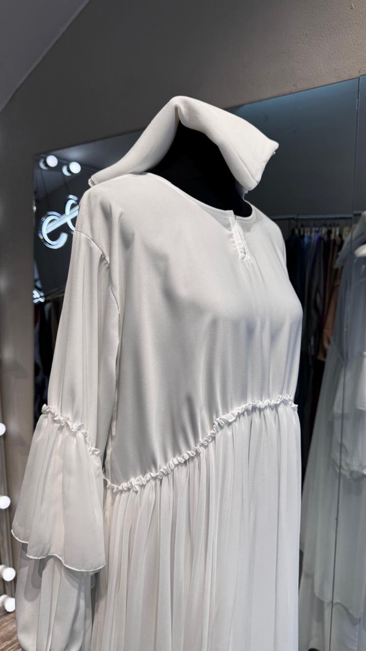 White Nida and Pleated Chiffon combination Abaya Dress - Image 3